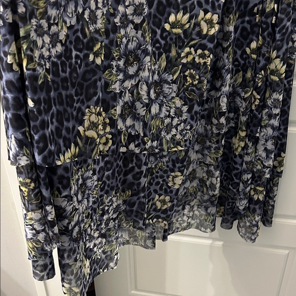 White House Black Market Floral Wrap Dress - Picture 4 of 5